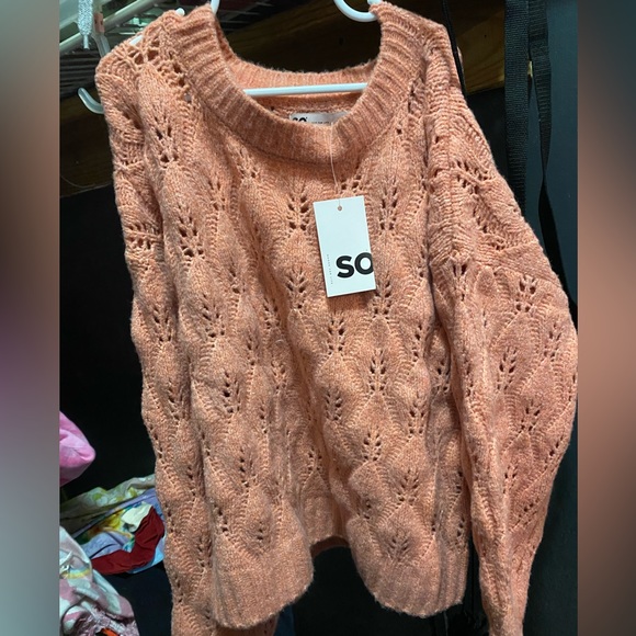 peach color sweater - Picture 2 of 3